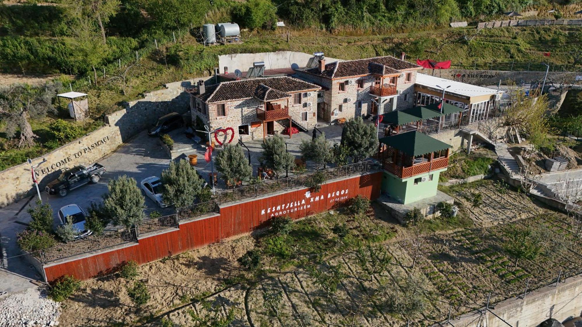 Keshtjella Xhabeqos Hotel Ljaknasi Kültér fotó